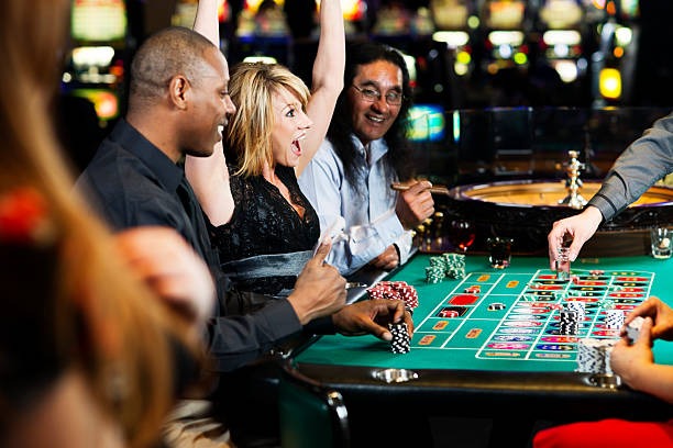 Live dealer table interface on hoki raja mobile app